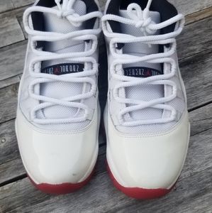 Jordan 11 Retro Low